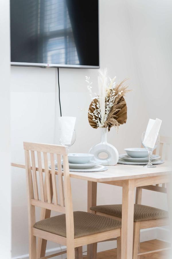Livestay-Fabulous One Bed Apartments On Covent Garden Лондон Екстер'єр фото